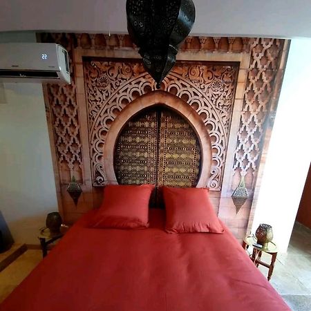 Suite Jaccuzzi En Camargue Port-Saint-Louis-du-Rhône Buitenkant foto