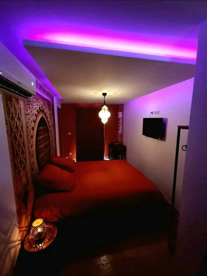 Suite Jaccuzzi En Camargue Port-Saint-Louis-du-Rhône Buitenkant foto