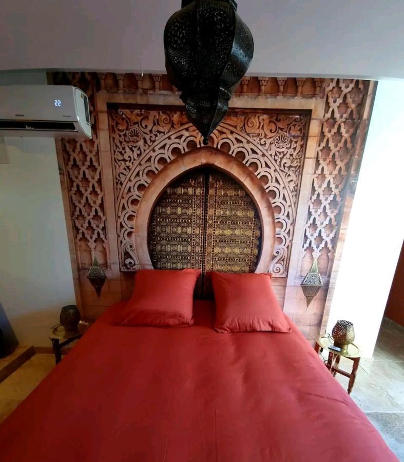 Suite Jaccuzzi En Camargue Port-Saint-Louis-du-Rhône Buitenkant foto